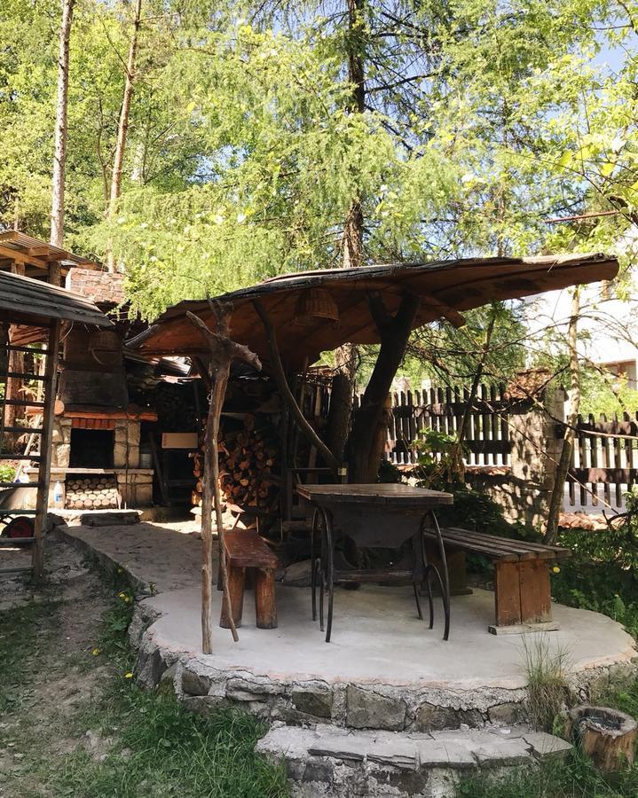 Vatra Hotel 야렘체 외부 사진